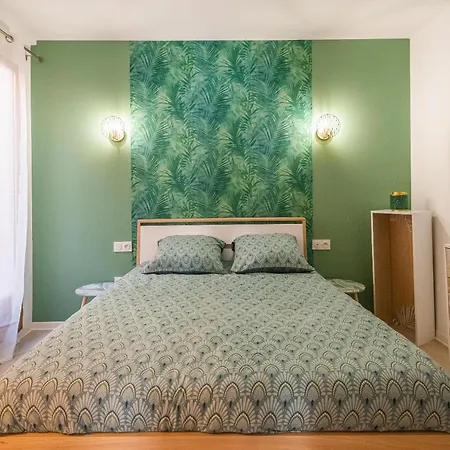 L'exotique Narbonnais Apartment *